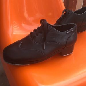 Miller & Ben TAP shoes sz. 39.5 blk triple threat